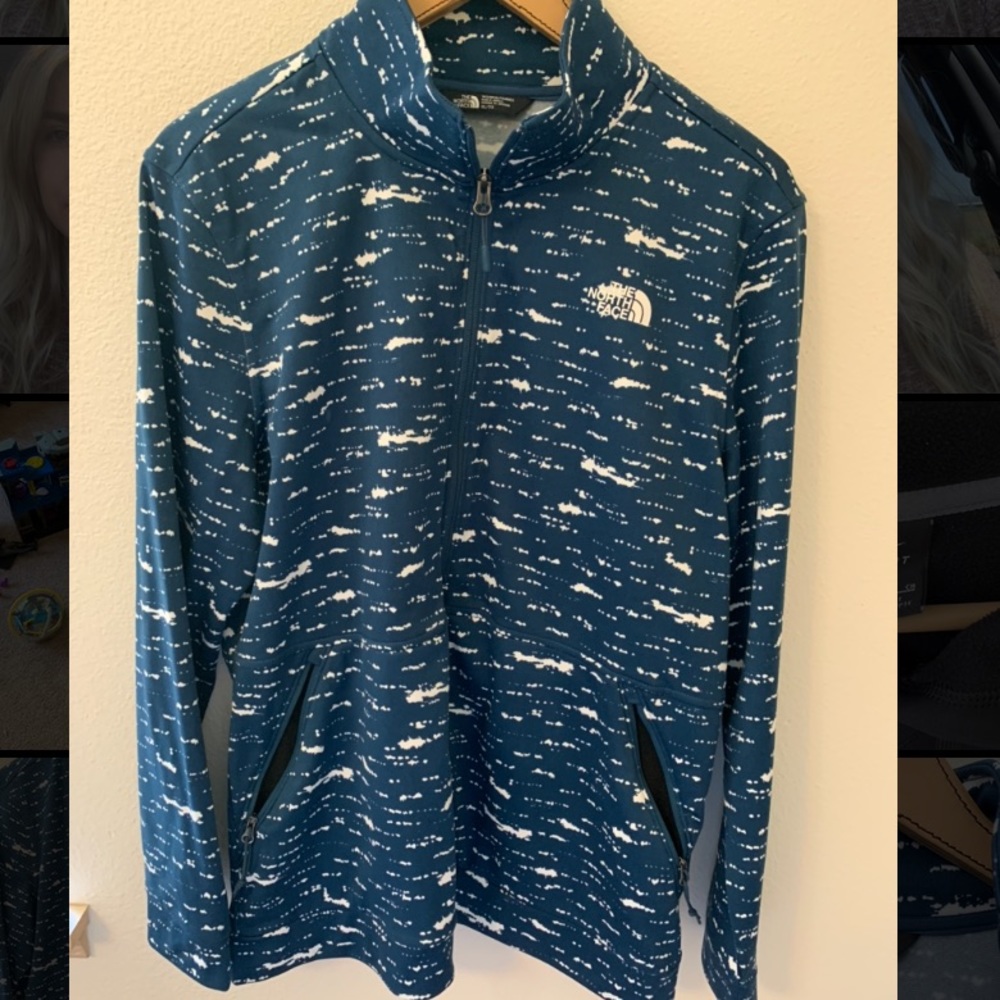 Women’s north face sweater
